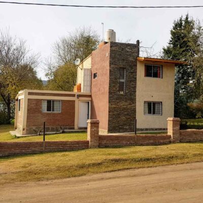 Casa en venta a 3 cuadras del río – B° Villa Strada (Cód. 1309)