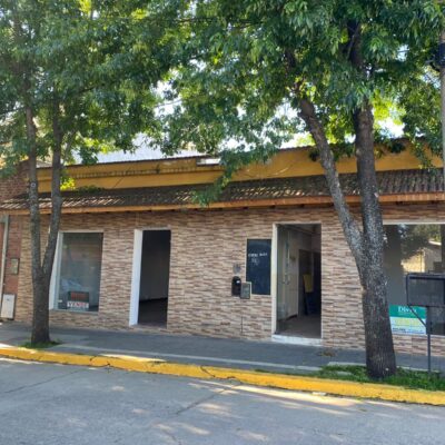 VENTA DE 2 LOCALES COMERCIALES + DE CASA EN B° CENTRO – CÓD 4202