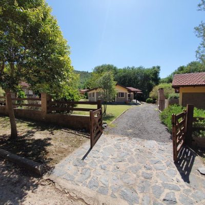 Cabañas en Venta – Santa Rosa Calamuchita, Cerca del Río y con Hermosa Vista. Cód (4206)