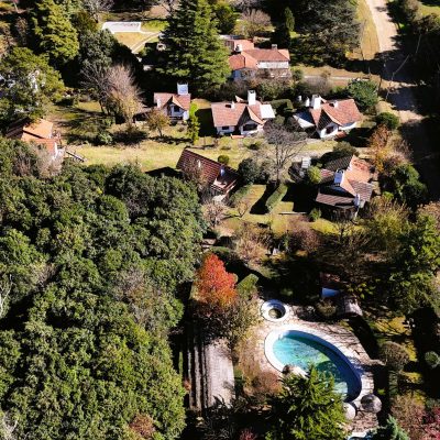 8 cabañas en venta, 6600 m2 de terreno. B° Villa Santarelli, Santa Rosa de Calamuchita. Cód (4208)